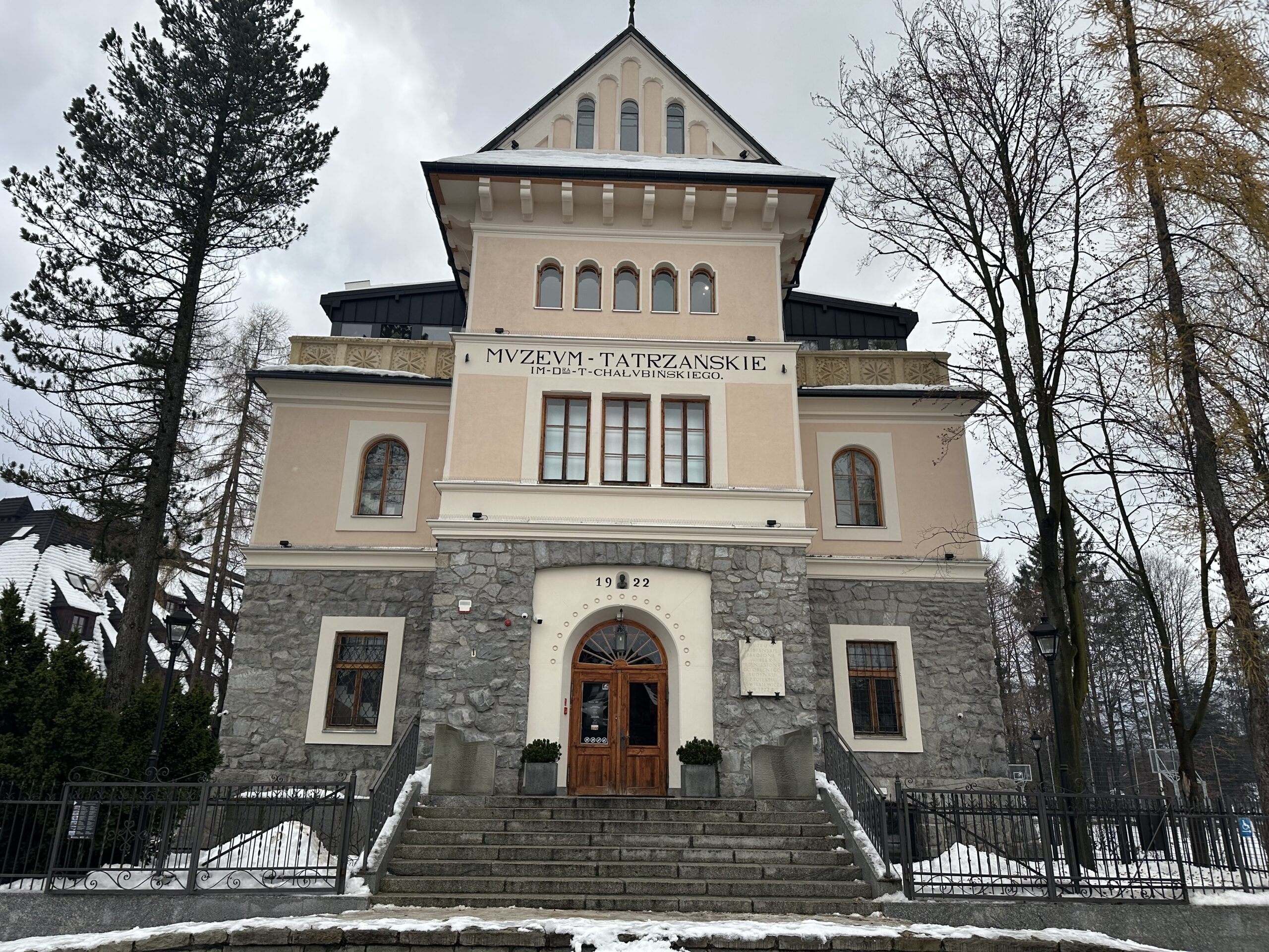 Gmach główny Muzeum Tatrzańskiego
